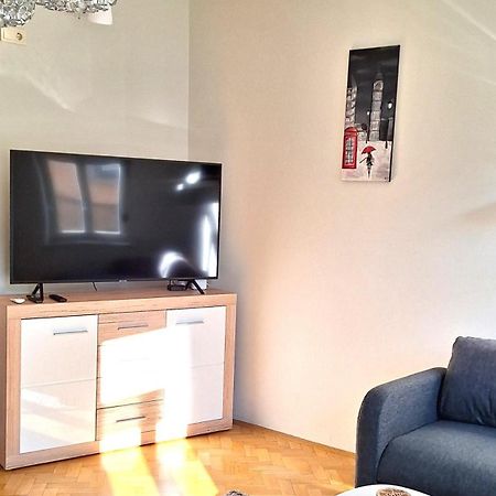 Lena'S Apartman Pécs Zewnętrze zdjęcie