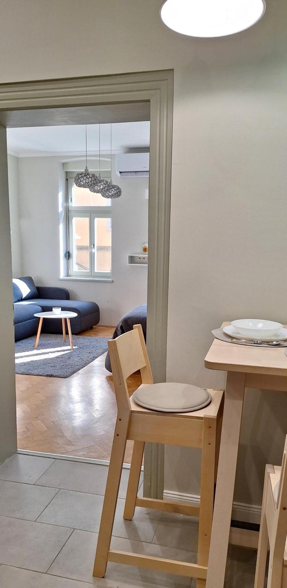 Lena'S Apartman Pécs Zewnętrze zdjęcie