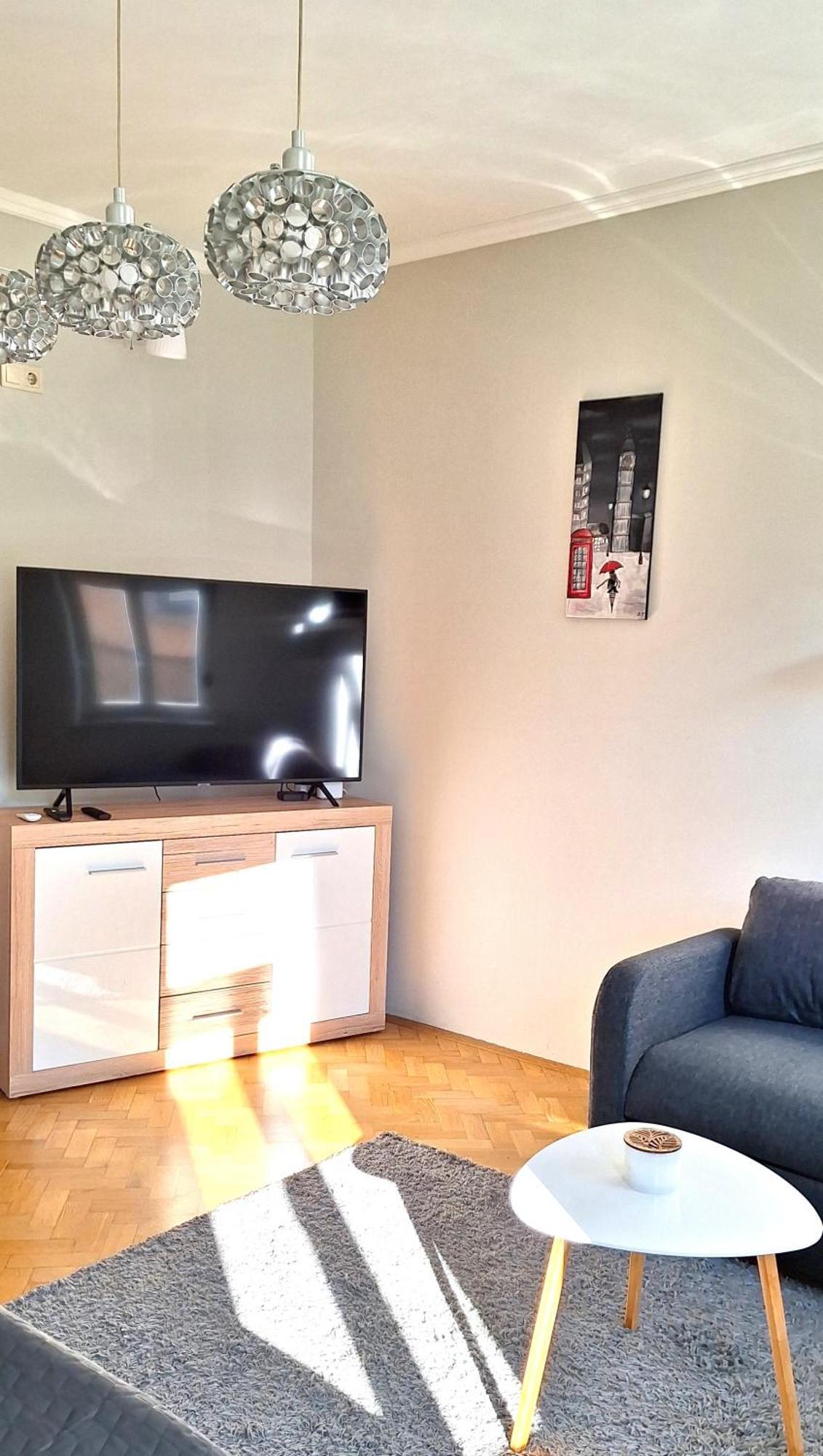 Lena'S Apartman Pécs Zewnętrze zdjęcie