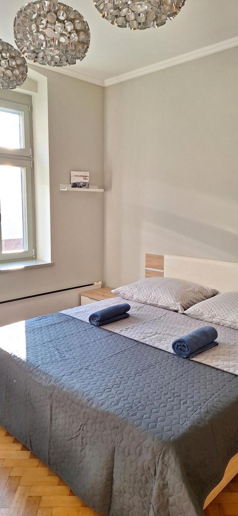 Lena'S Apartman Pécs Zewnętrze zdjęcie